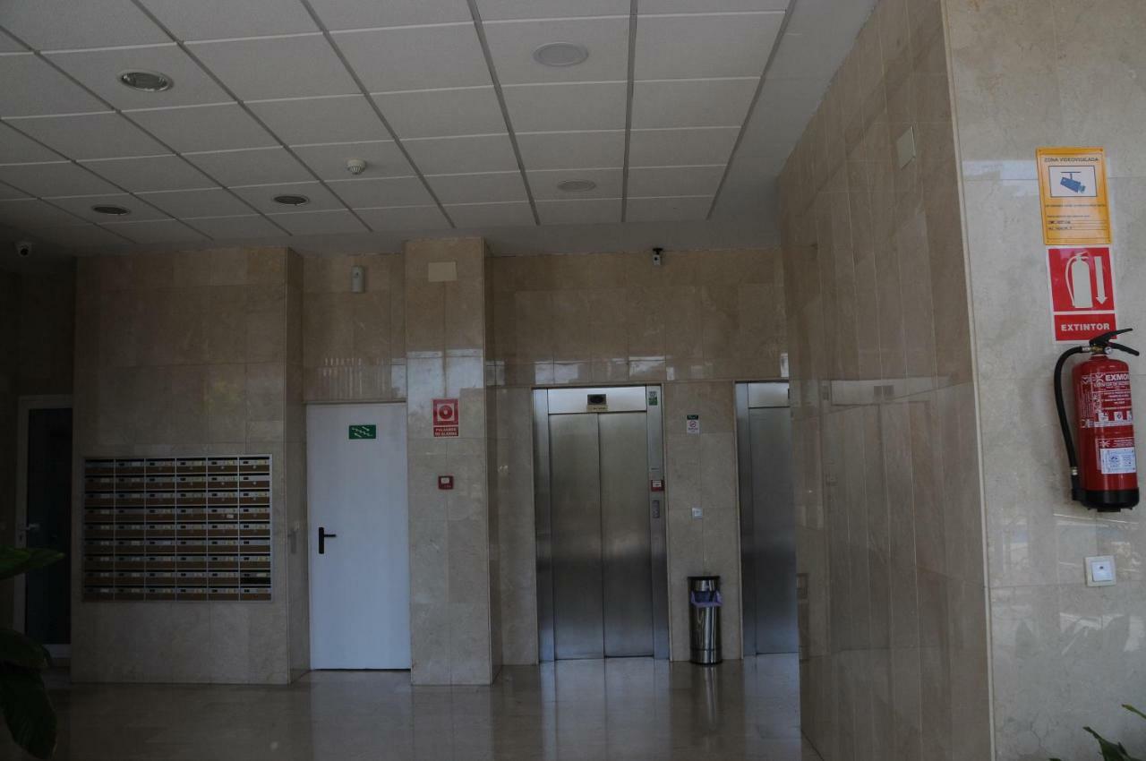 Apartamento Neptuno เบนิดอร์ม ภายนอก รูปภาพ